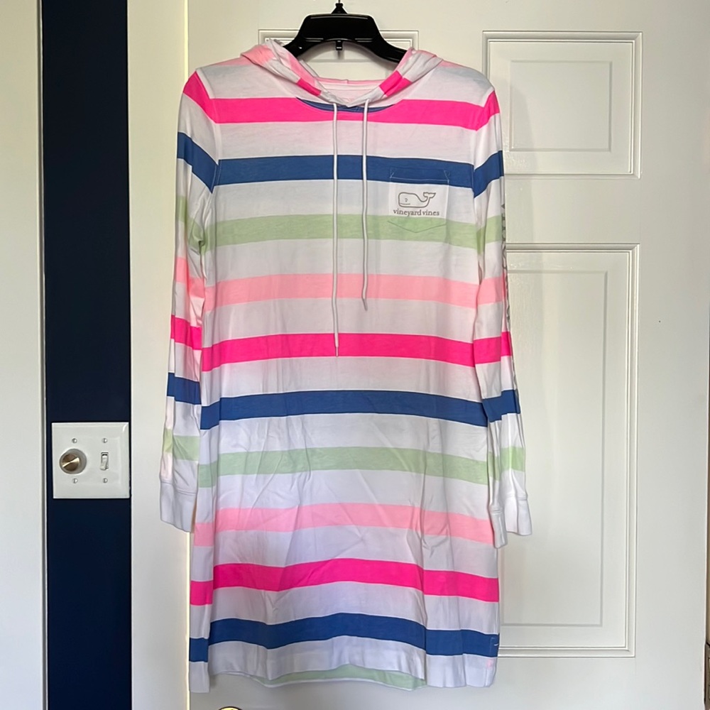 Vineyard Vines long sleeved t-shirt hooded striped dress. Size M.